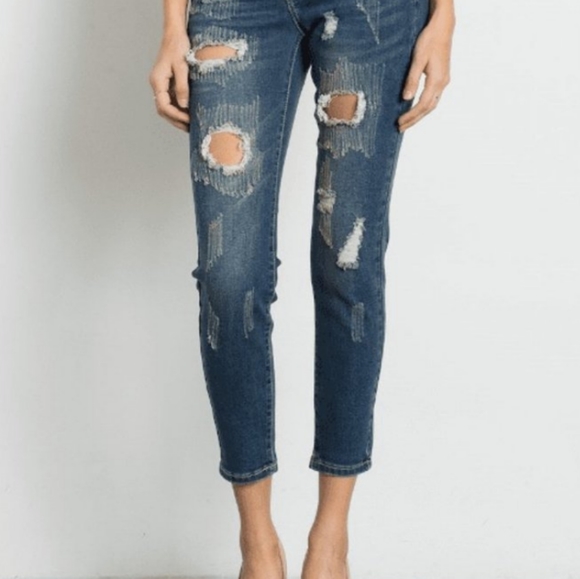 Urban Chic Denim - Urban Chic distressed cropped jeans